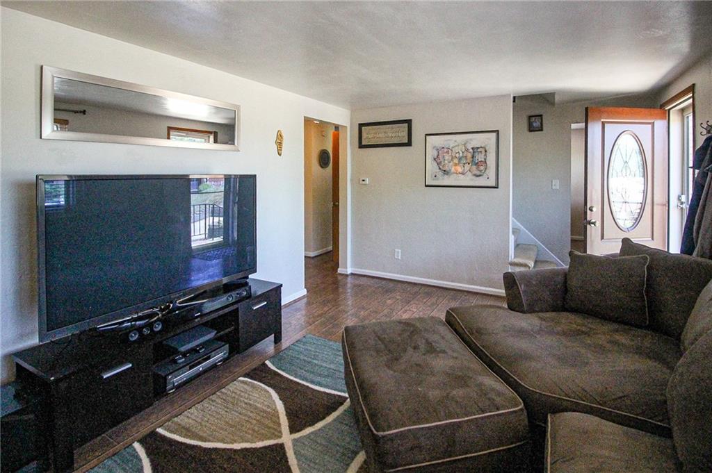 3400 Lockridge Road Pittsburgh, PA 15234 - Photo 3 of 26 Gallery Image 3