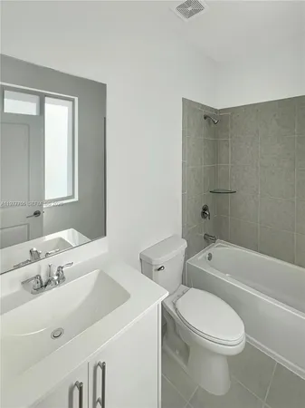 $2,550 | 1381 Southeast 7th Terrace, Homestead, FL 33034