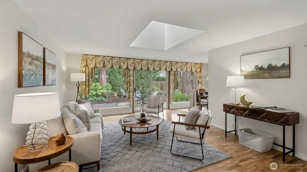 $1,300,000 | 2618 168th Place Northeast, Bellevue, WA 98008