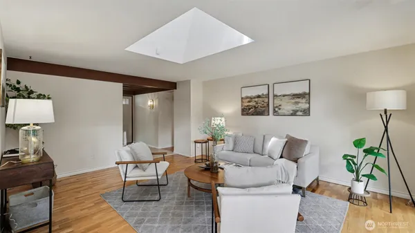 $1,300,000 | 2618 168th Place Northeast, Bellevue, WA 98008