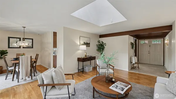 $1,300,000 | 2618 168th Place Northeast, Bellevue, WA 98008
