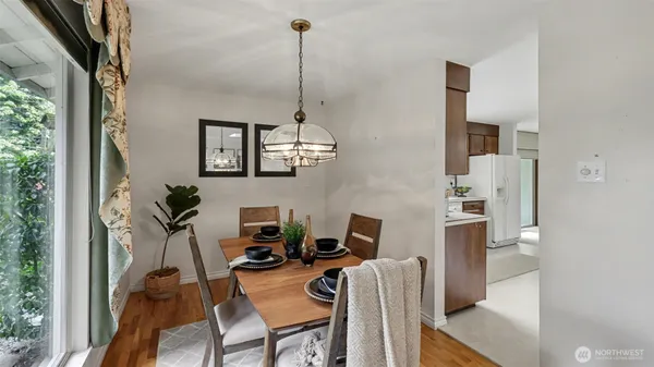 $1,300,000 | 2618 168th Place Northeast, Bellevue, WA 98008
