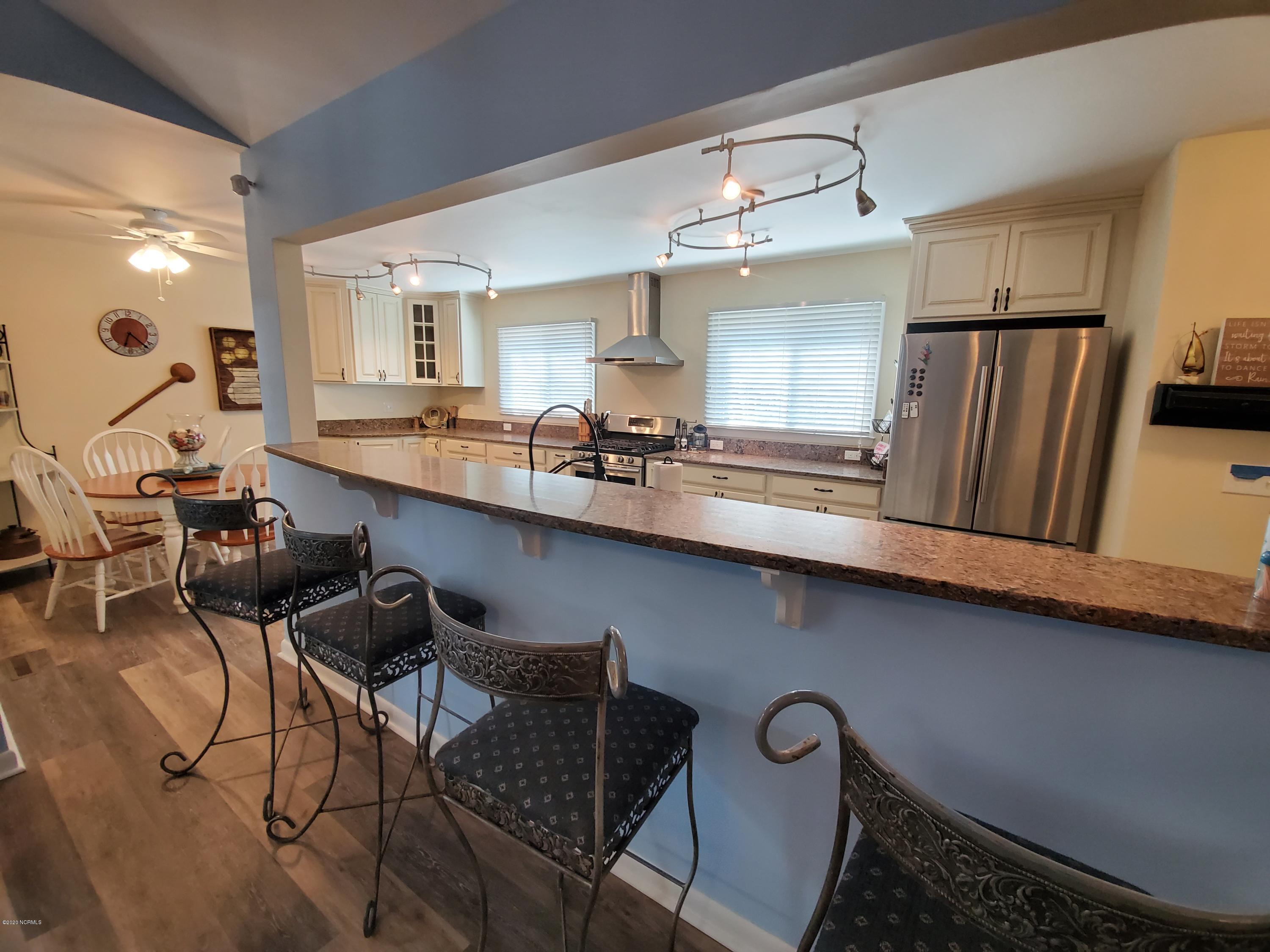 6090 Culpepper Road Southwest Ocean Isle Beach, NC 28469 - Photo 11 of 32 Breakfast Bar