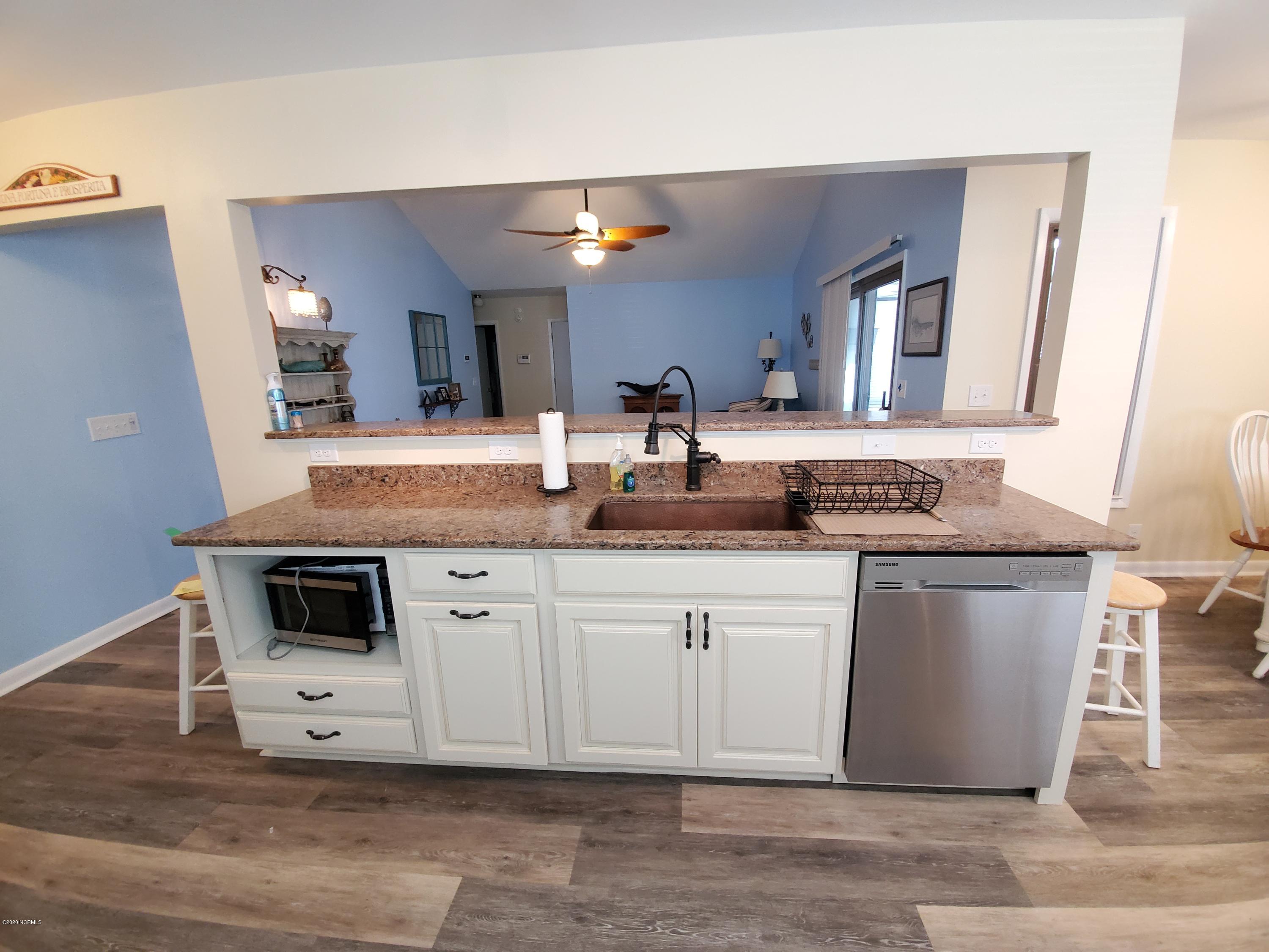 6090 Culpepper Road Southwest Ocean Isle Beach, NC 28469 - Photo 6 of 32 Kitchen