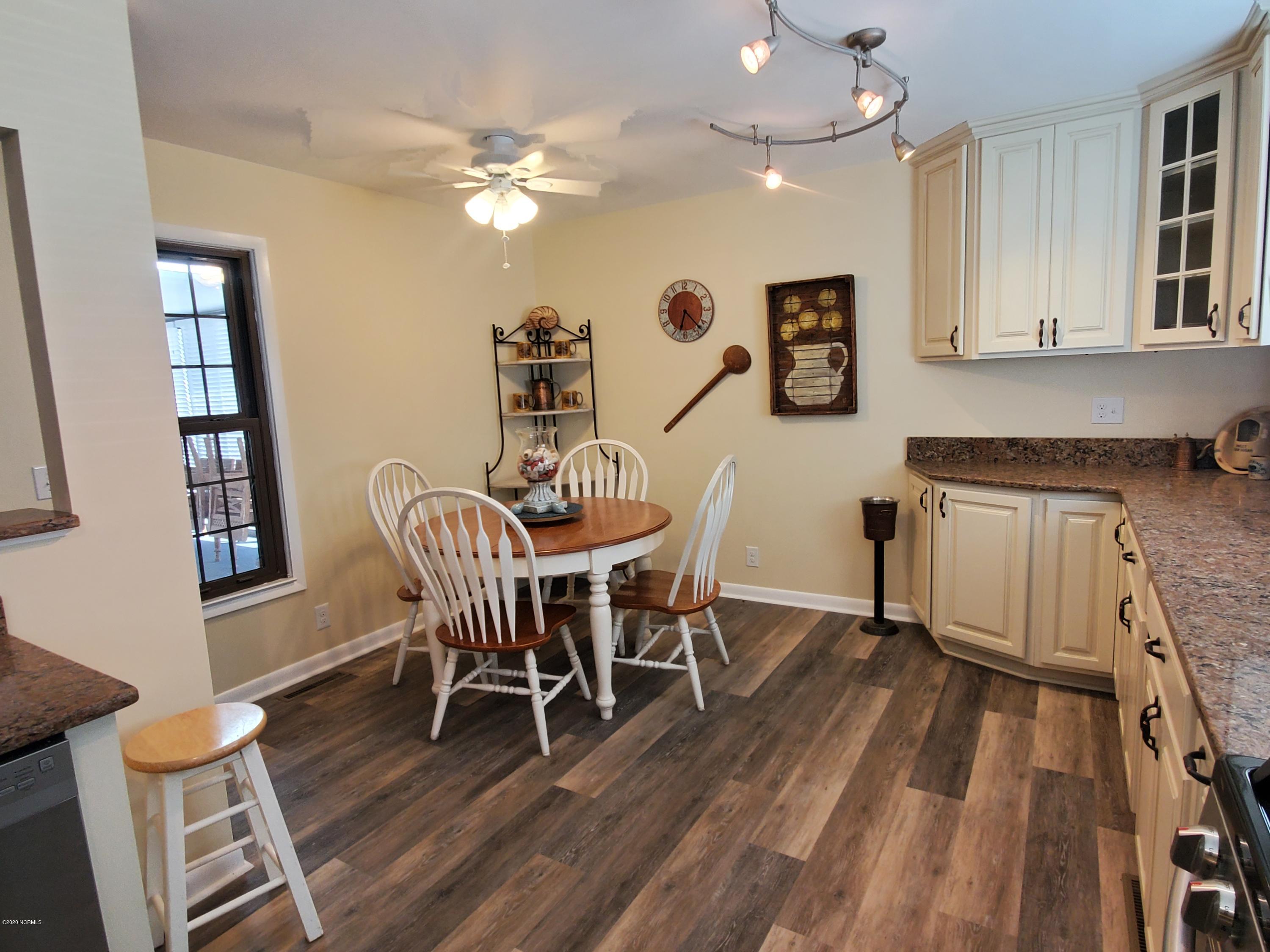 6090 Culpepper Road Southwest Ocean Isle Beach, NC 28469 - Photo 8 of 32 Dining Room