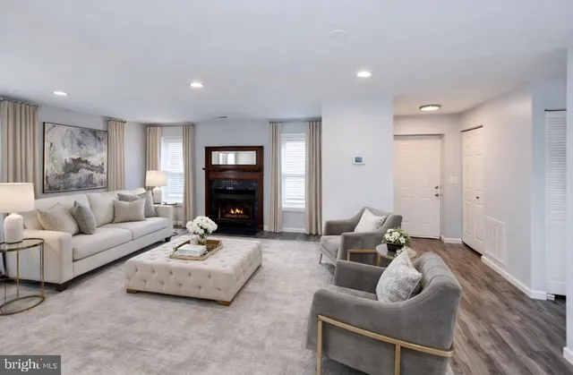 $1,950 | 7316 Cipriano Springs Drive, Unit 7316, Greenbelt, MD 20770