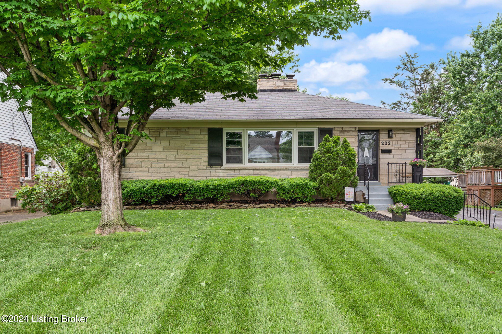 222 Tyne Road Louisville, KY 40207 - Photo 2 of 43 2-Cold Friday 1
