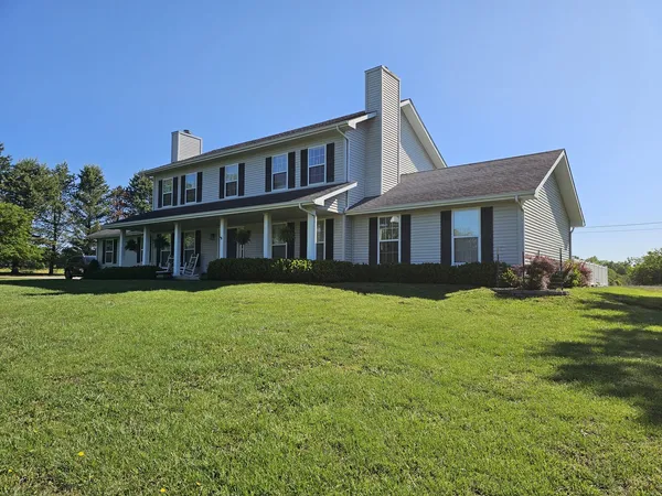 $419,000 | 15146 North Old Centralia Lane, Mount Vernon, IL 62864