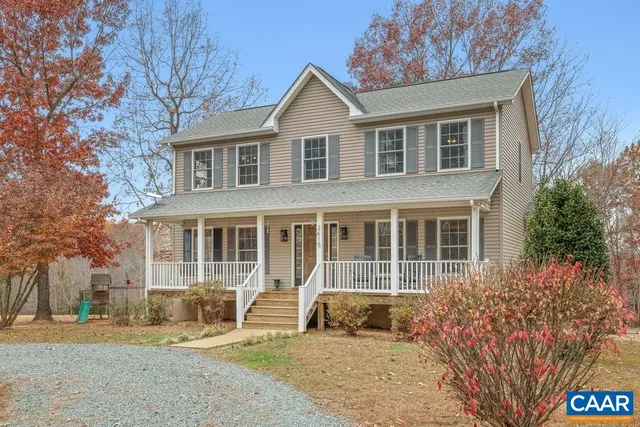 $539,900 | 2615 Ducks Lake Ridge, Scottsville, VA 24590