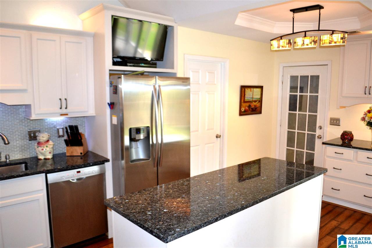130 Horseshoe Circle Alabaster, AL 35007 - Photo 6 of 34