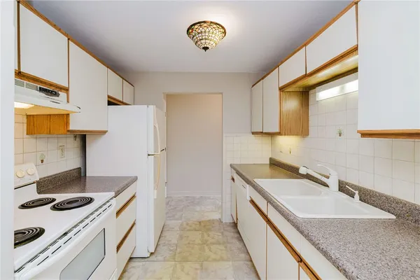 $299,000 | 9 Morrill Lane, Unit 6, North Providence, RI 02904
