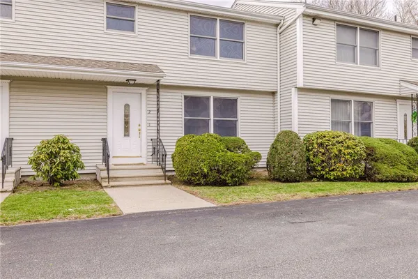 $299,000 | 9 Morrill Lane, Unit 6, North Providence, RI 02904