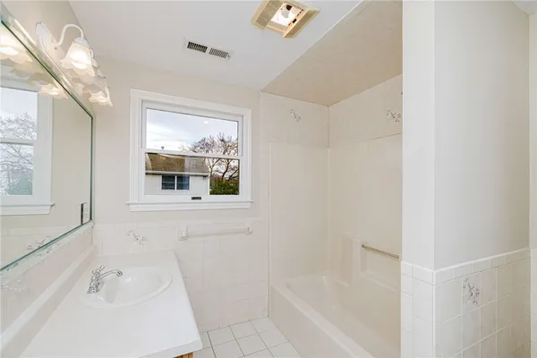 $299,000 | 9 Morrill Lane, Unit 6, North Providence, RI 02904