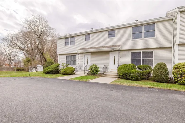 $299,000 | 9 Morrill Lane, Unit 6, North Providence, RI 02904