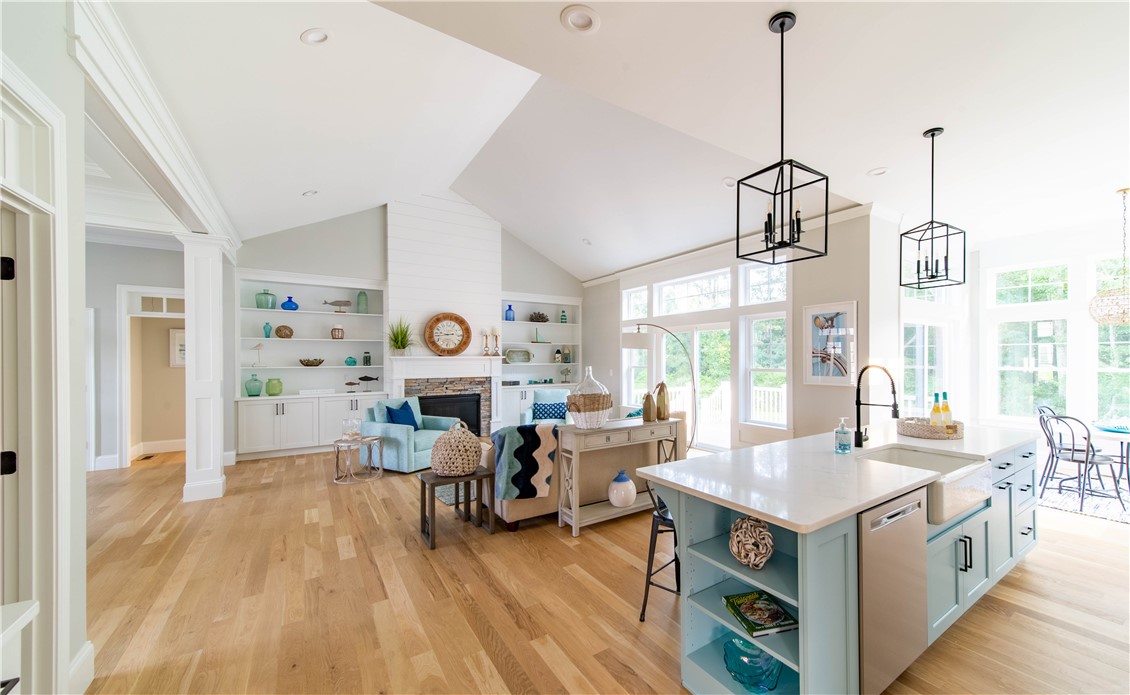 2 Venus Drive Warwick, RI 02818 - Photo 5 of 13