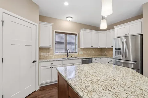 $699,900 | 6679 South Chickahauk Trail, Middleton, WI 53562