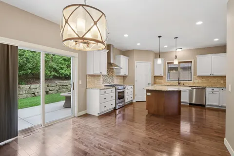 $699,900 | 6679 South Chickahauk Trail, Middleton, WI 53562