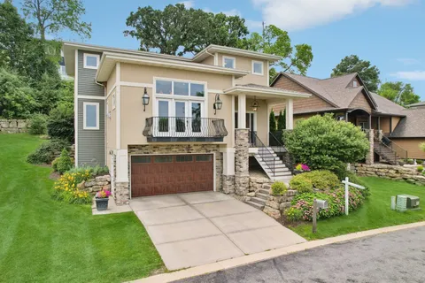 $699,900 | 6679 South Chickahauk Trail, Middleton, WI 53562