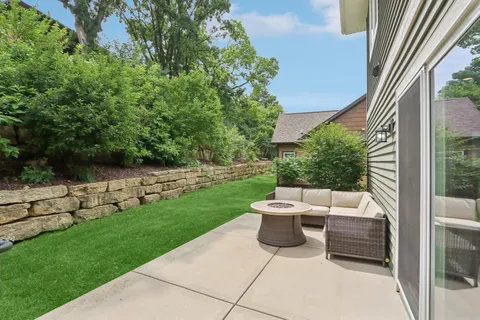 $699,900 | 6679 South Chickahauk Trail, Middleton, WI 53562