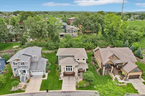 $699,900 | 6679 South Chickahauk Trail, Middleton, WI 53562