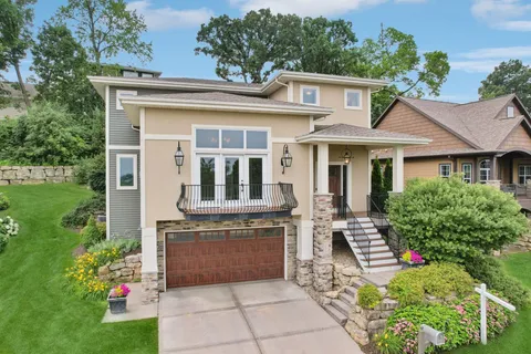 $699,900 | 6679 South Chickahauk Trail, Middleton, WI 53562