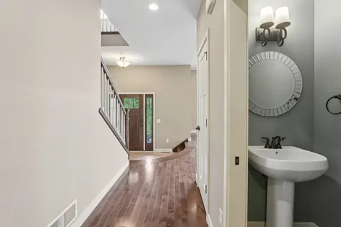 $699,900 | 6679 South Chickahauk Trail, Middleton, WI 53562