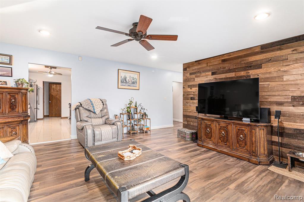 14017 Belsay Road Millington, MI 48746 - Photo 9 of 43 Gallery Image 9