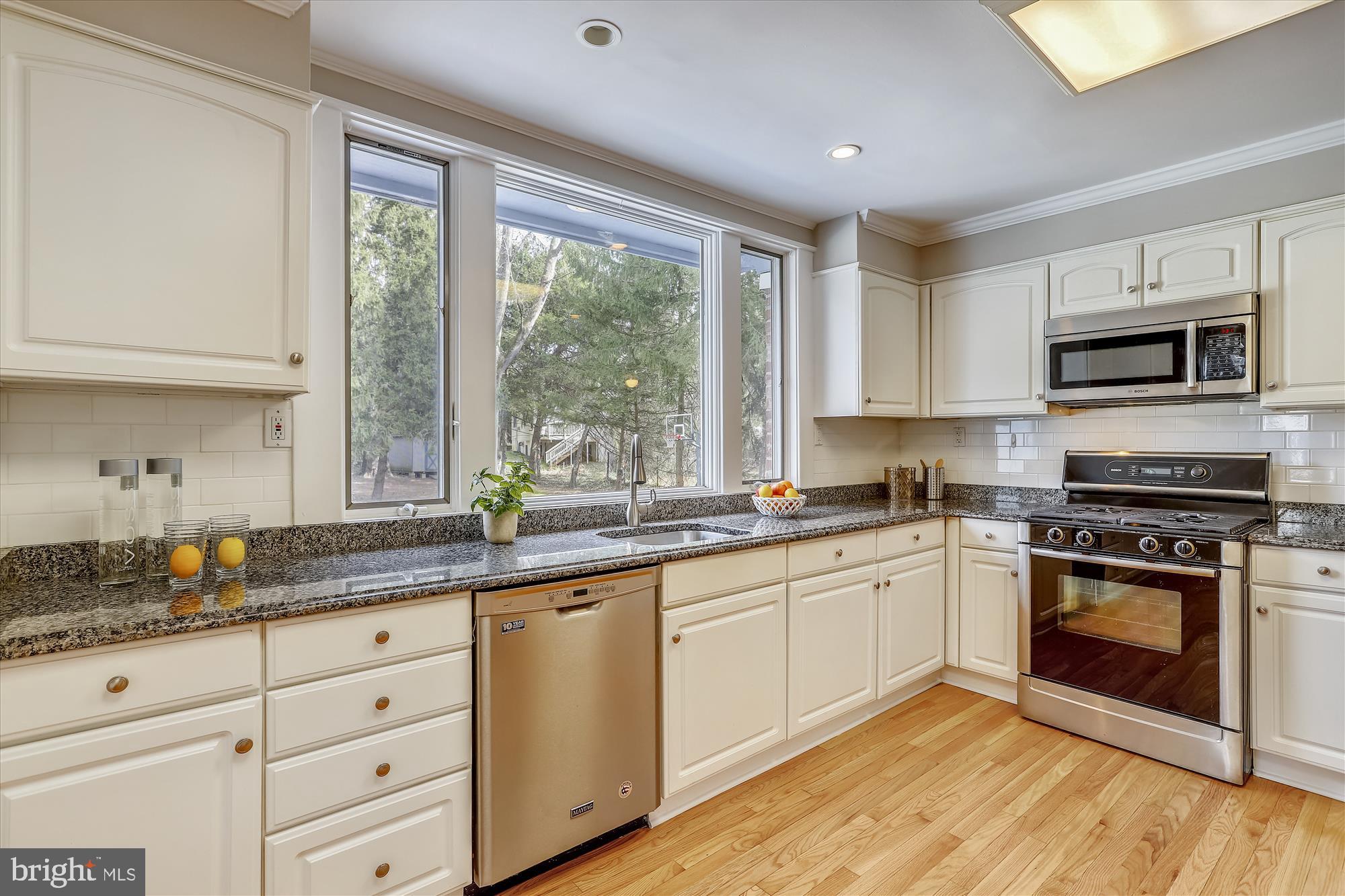 1821 Birch Road McLean, VA 22101 - Photo 17 of 54 Kitchen