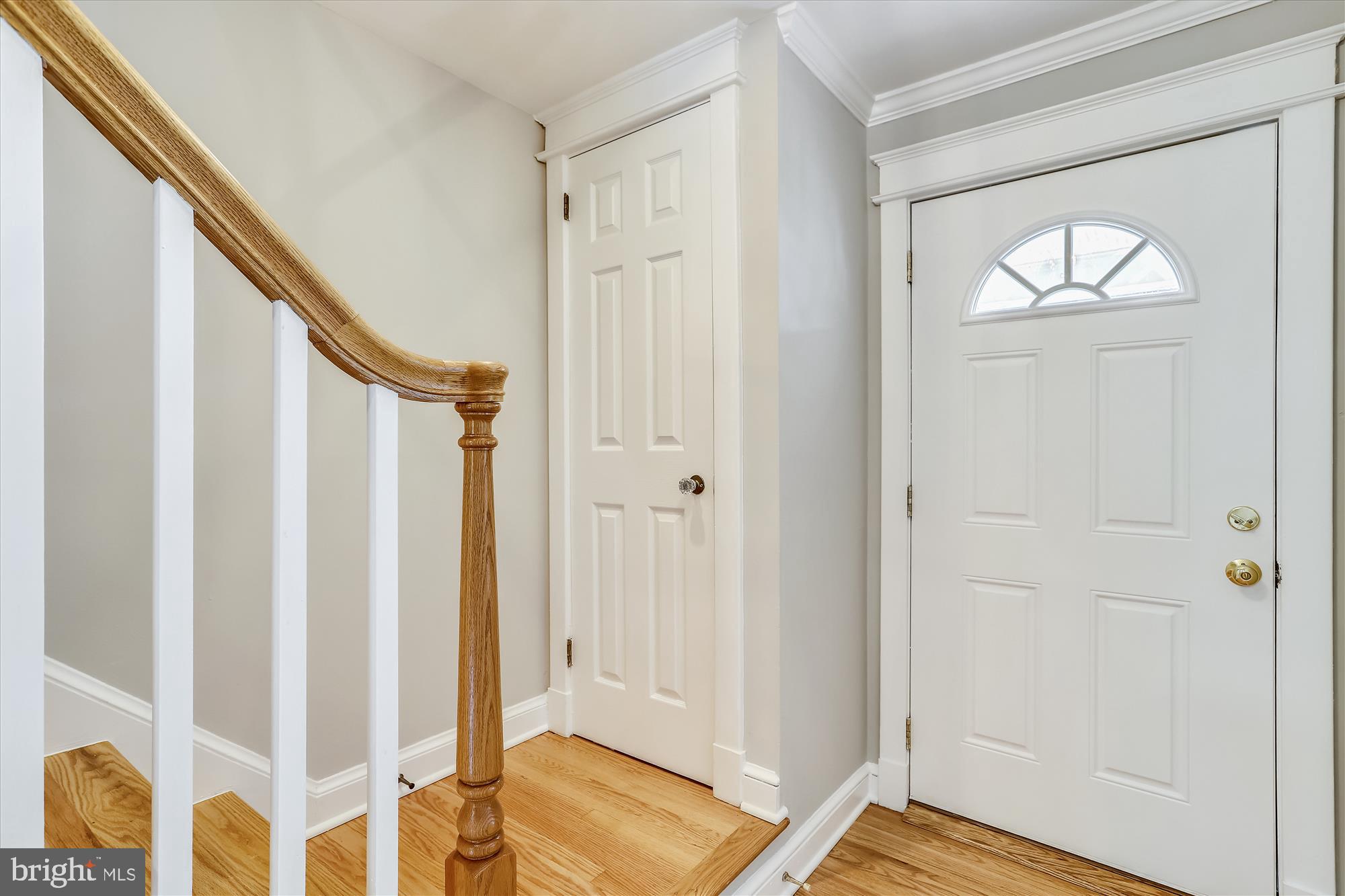 1821 Birch Road McLean, VA 22101 - Photo 6 of 54 Entry