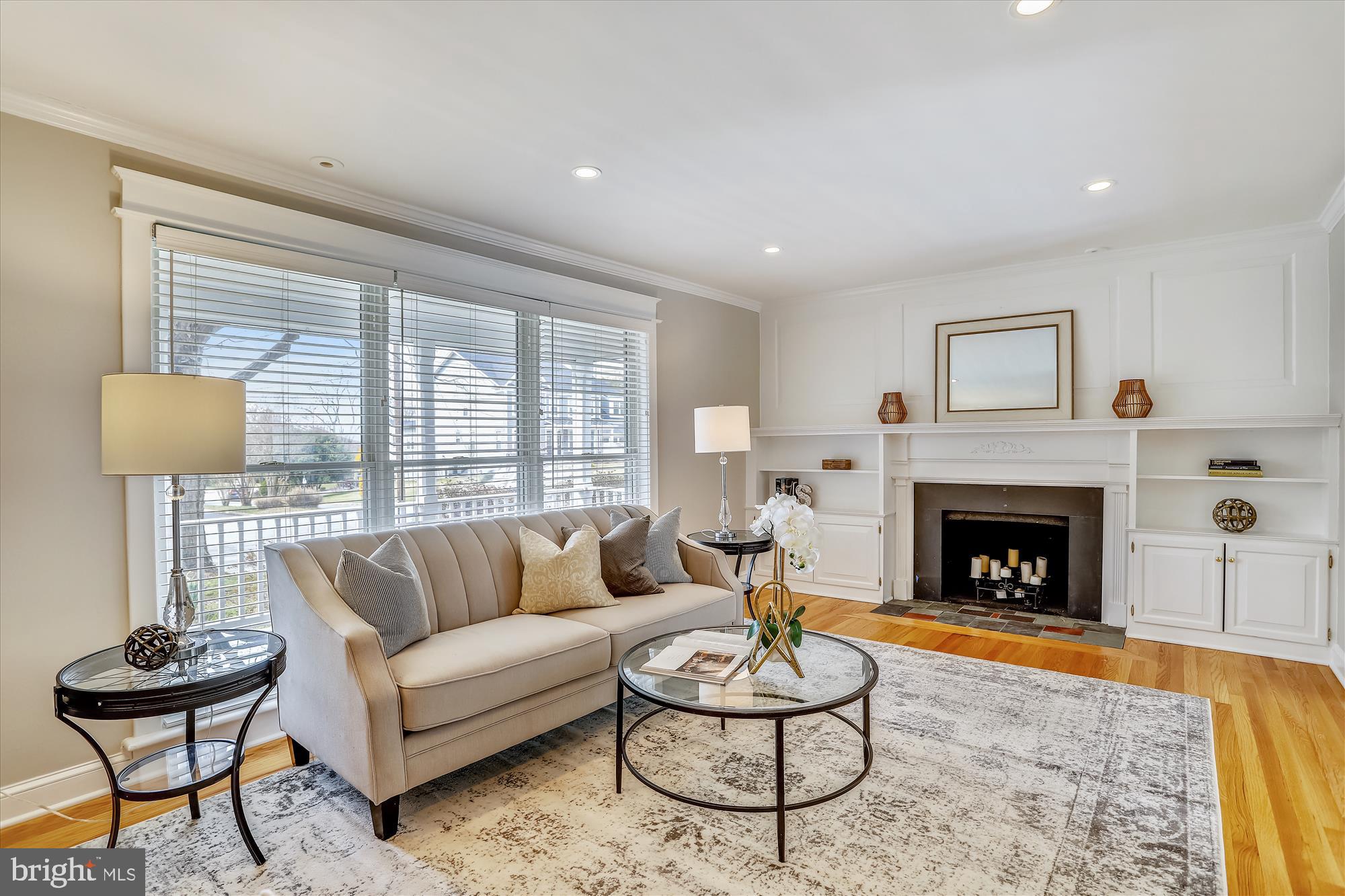 1821 Birch Road McLean, VA 22101 - Photo 8 of 54 Living Room