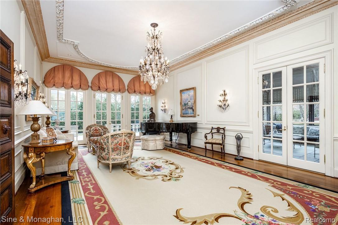315 Washington Road Grosse Pointe, MI 48230 - Photo 25 of 99 315 Washington S127.jpg
