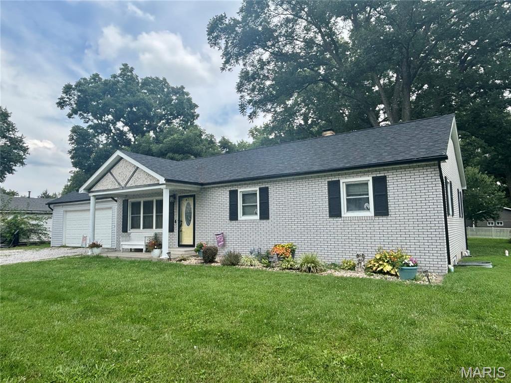 4 North Hickory Street Smithton, IL 62285 - Photo 2 of 6