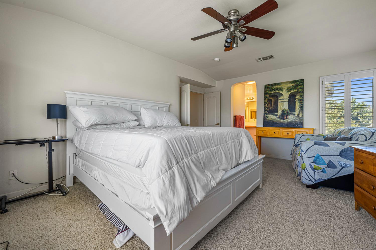 122 Memory Lane Turlock, CA 95382 - Photo 22 of 29