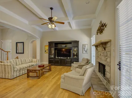 $998,000 | 3912 Lake Spring Cove Court, Denver, NC 28037