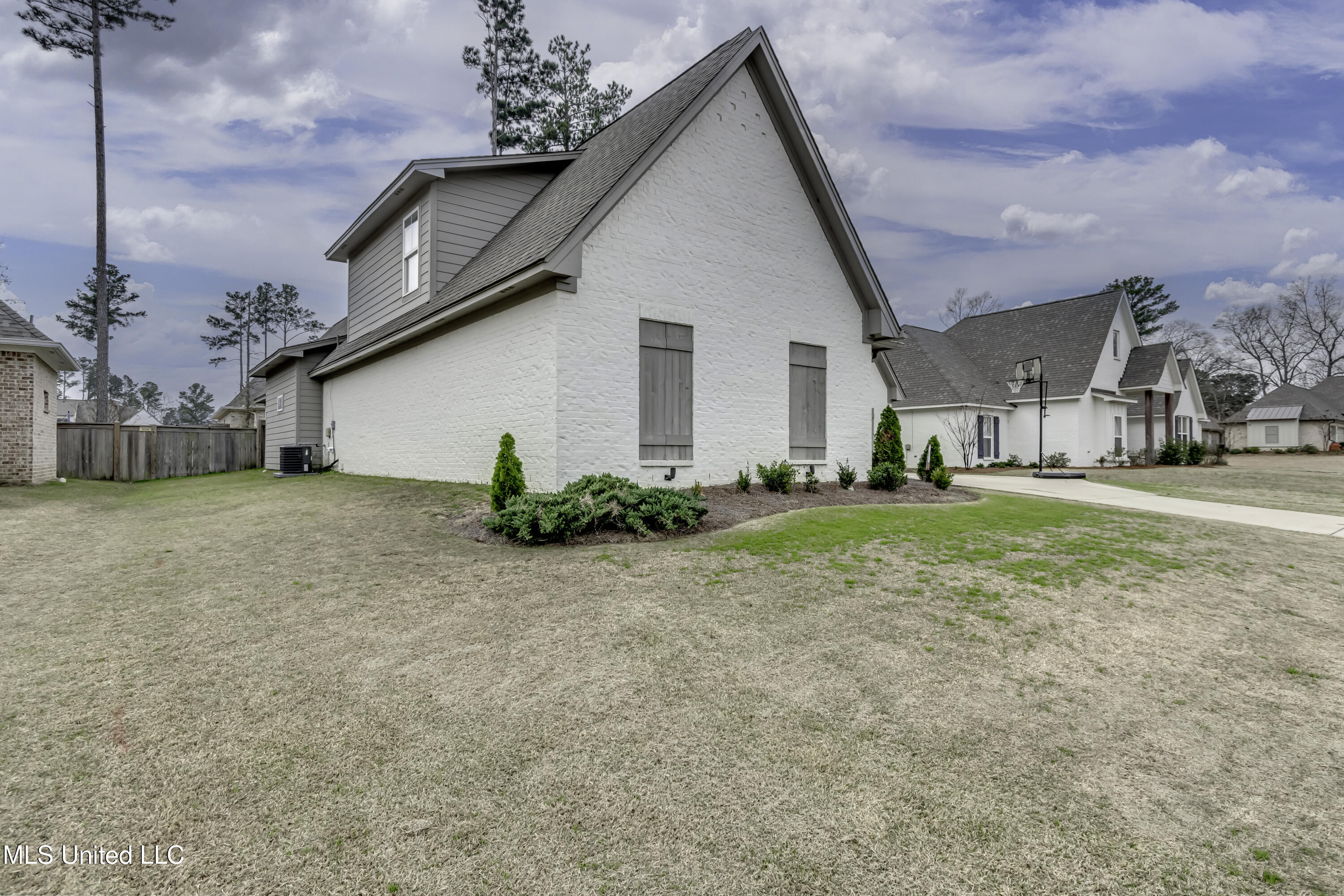 1209 Cutter Lane Brandon, MS 39047 - Photo 4 of 69 1209 Cutter Lane--69