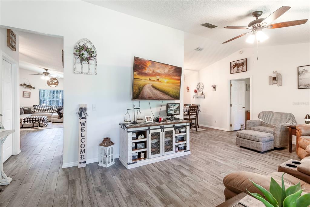 17 Sackett Road DeBary, FL 32713 - Photo 14 of 40