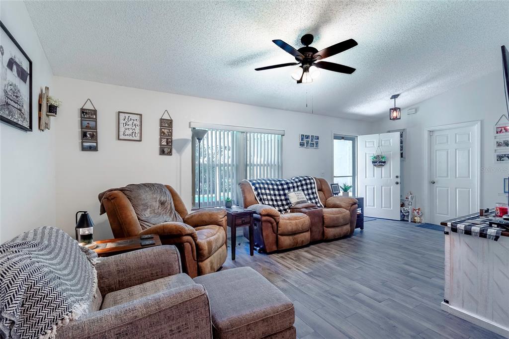 17 Sackett Road DeBary, FL 32713 - Photo 16 of 40