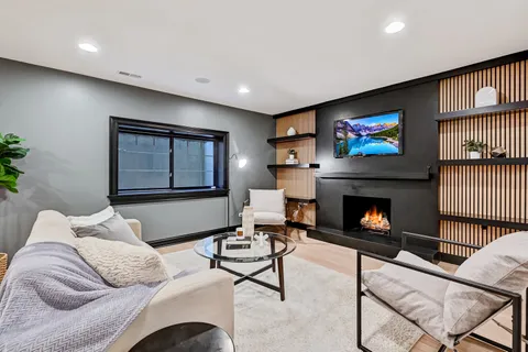 $1,699,000 | 24 East 57th Street, Hinsdale, IL 60521