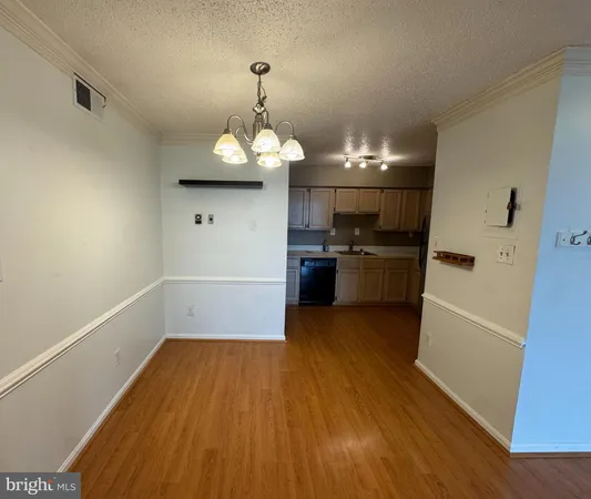 $1,825 | 3101 Patrick Henry Drive, Unit 132, Falls Church, VA 22044