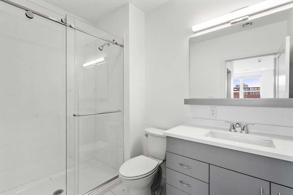 40 Centre Street, Unit 302 Brookline, MA 02446 - Photo 5 of 7