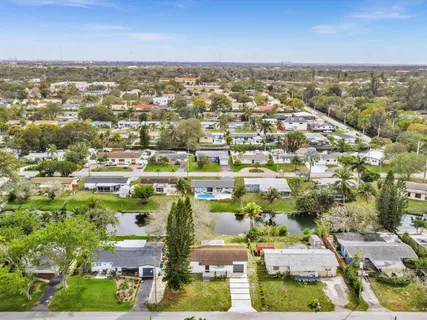 $529,000 | 5710 Southwest 54th Court, Davie, FL 33314