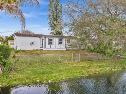 $529,000 | 5710 Southwest 54th Court, Davie, FL 33314