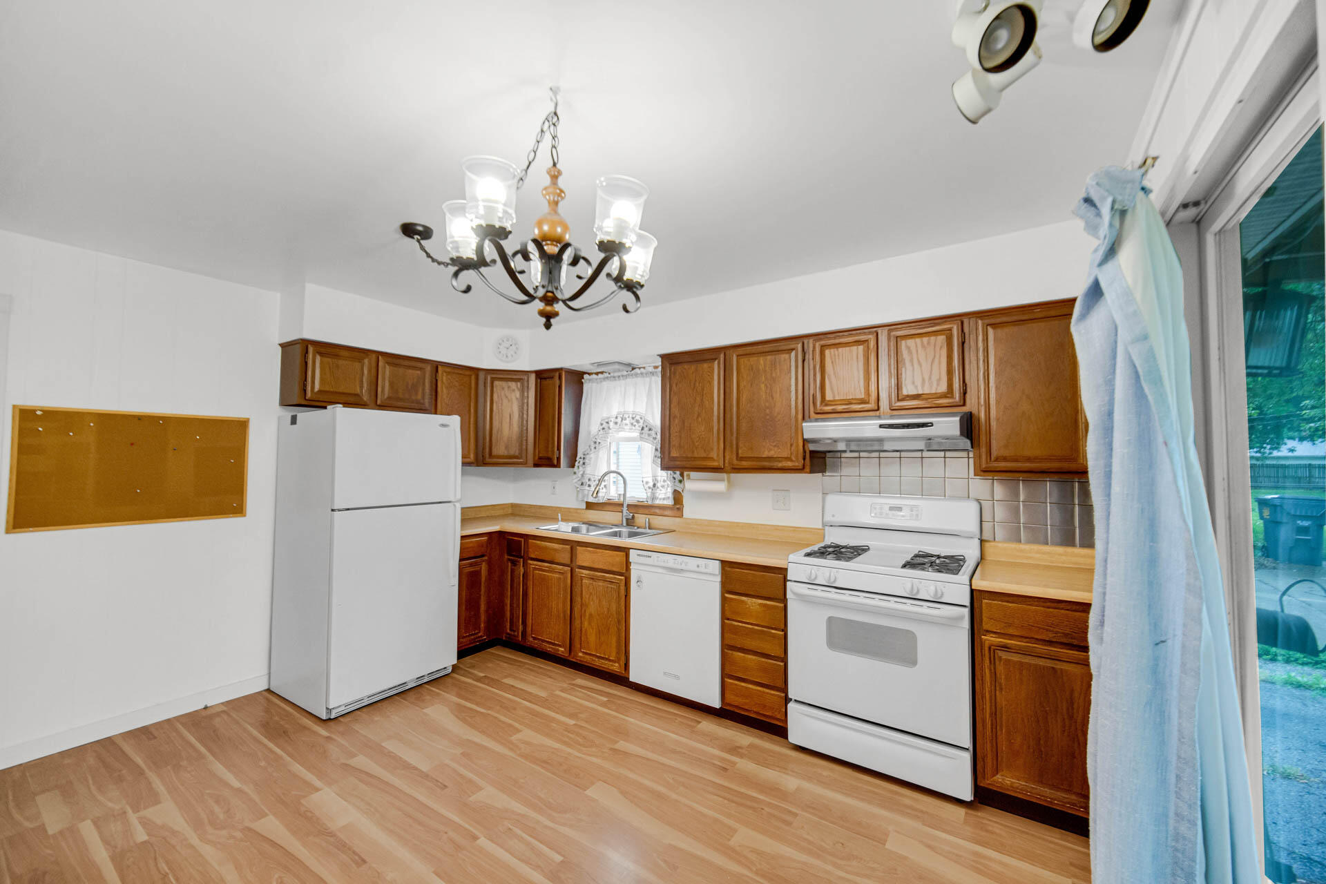 746 Imperial Road Valparaiso, IN 46385 - Photo 10 of 10 1920x1280
