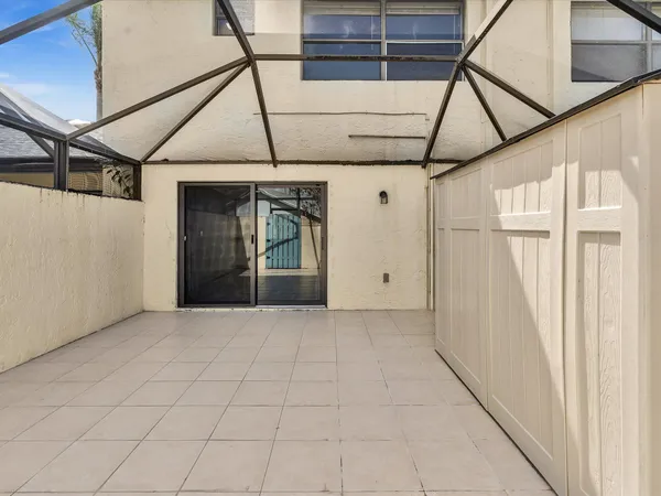 a view of a garage