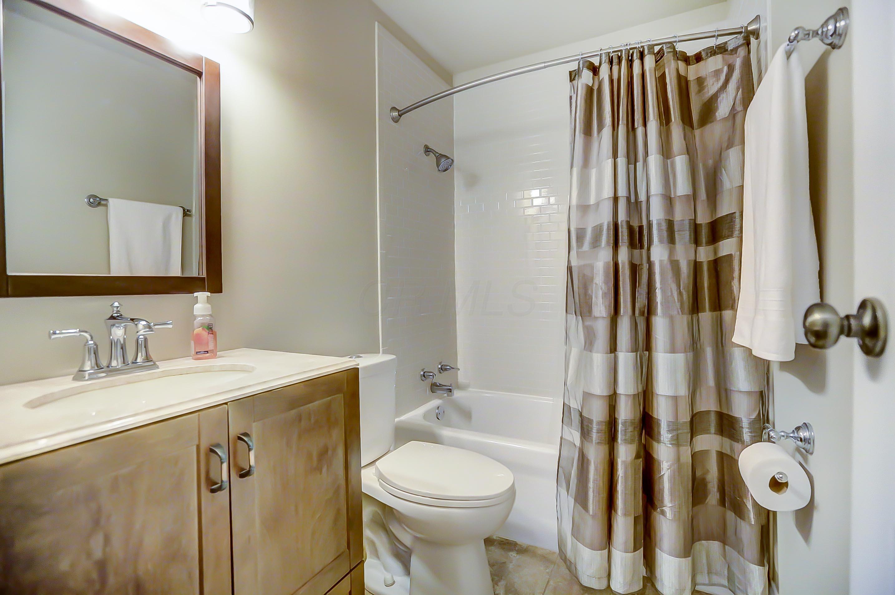 210 Regents Road Columbus, OH 43230 - Photo 22 of 26 Gallery Image 22