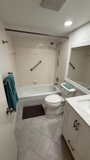 2209 Southwest 15th Street, Unit 241 Deerfield Beach, FL 33442 - Photo 22 of 46 Guest Bathroom