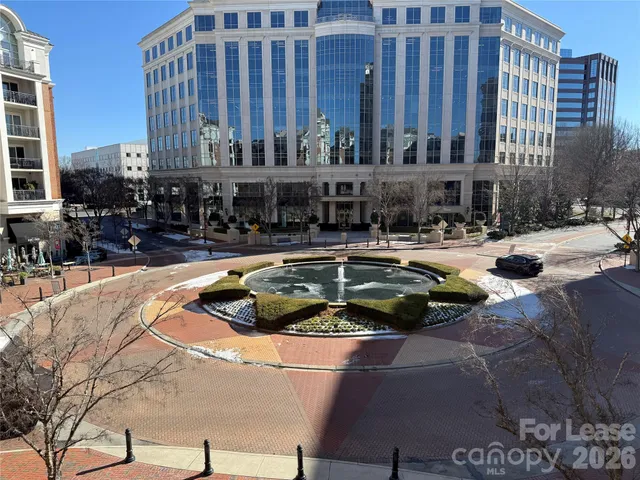 $2,400 | 4620 Piedmont Row Drive, Unit 305, Charlotte, NC 28210