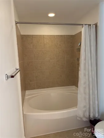 $2,200 | 4620 Piedmont Row Drive, Unit 305, Charlotte, NC 28210