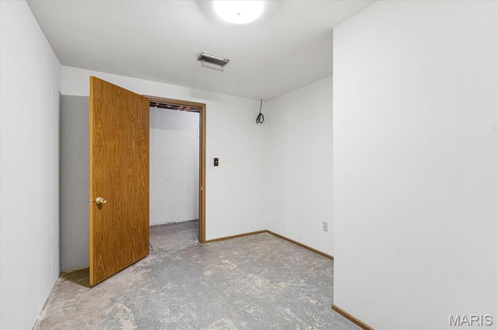 591 Fieldstone Lane Ballwin, MO 63011 - Photo 38 of 43