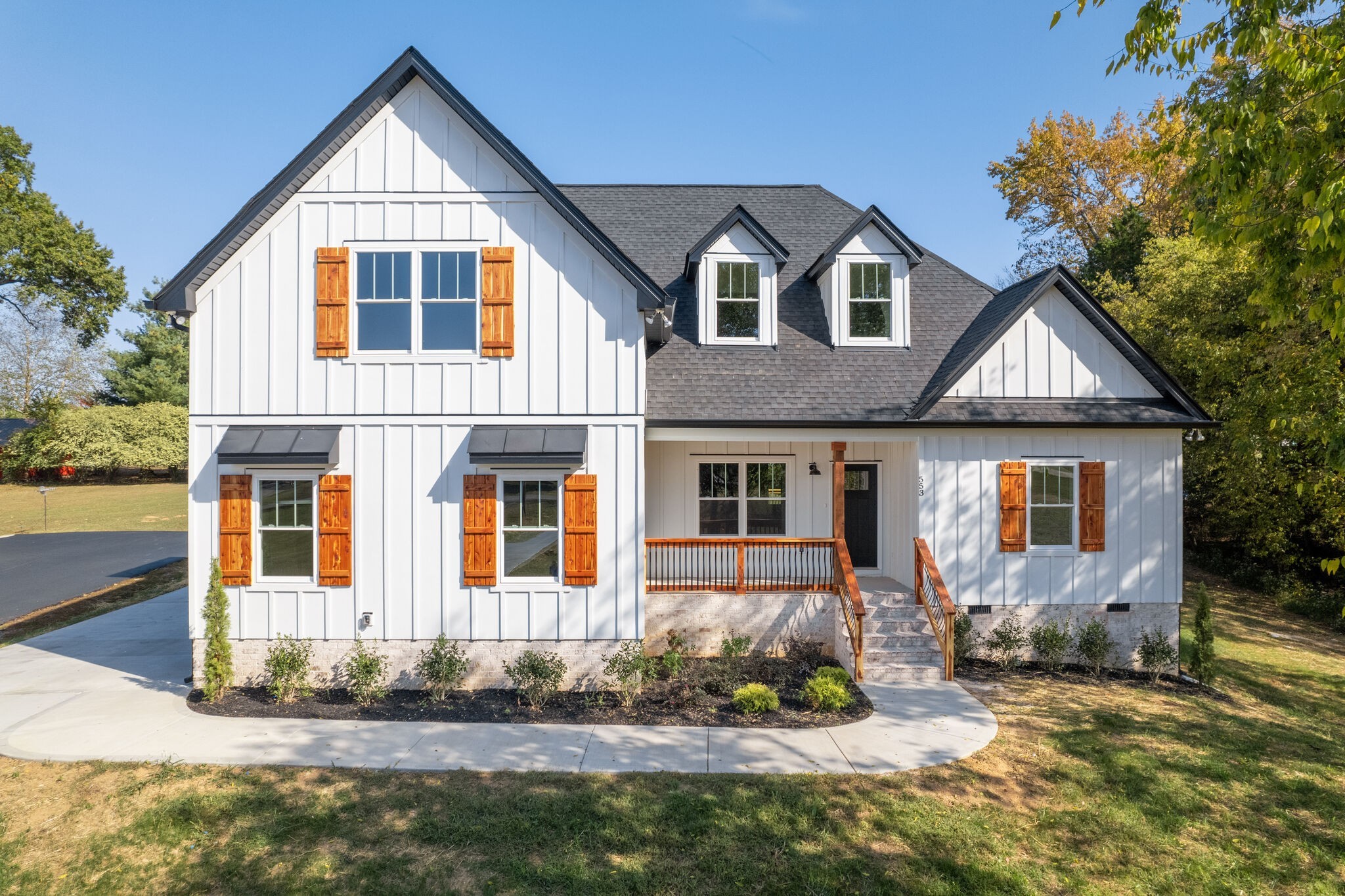 553 Cedar Grove Road Lebanon, TN 37087 - Photo 1 of 12 a front view of a house
